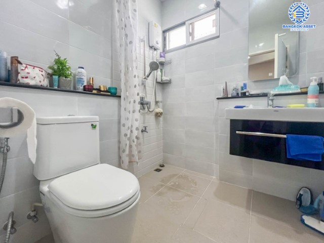 *****บ้านเดี่ยวมือสองย่านนนทบุรี ม.เพอร์เฟคเพลส รัตนาธิเบศร์ เฟส3 หลังมุม! เนื้อที่มากถึง 58.20 ตร.ว. ฟังก์ชัน 3 ห้องนอน 3 ห้องน้ำ 2 ที่จอดรถ สภาพบ้านสวย ตกแต่งใหม่พร้อมอยู่ บนทำเลดี การเดินทางสะดวกสบ่ย ใกล้เซ็นทรัลรัตนาธิเบศร์, ทางด่วน "งามวงศ์วาน" และรถไฟฟ้าสายสีม่วง "สถานีไทรม้า"